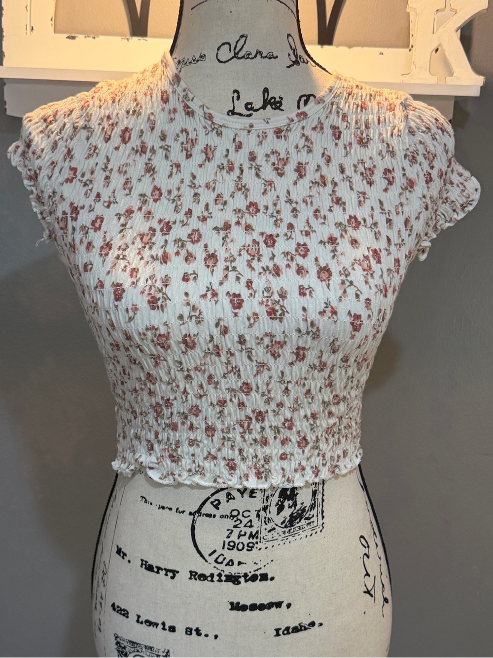 HOLLISTER FLORAL CROP TOP SZ XS